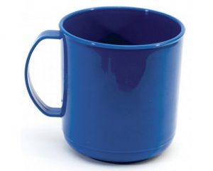 Caneca plástica escolar